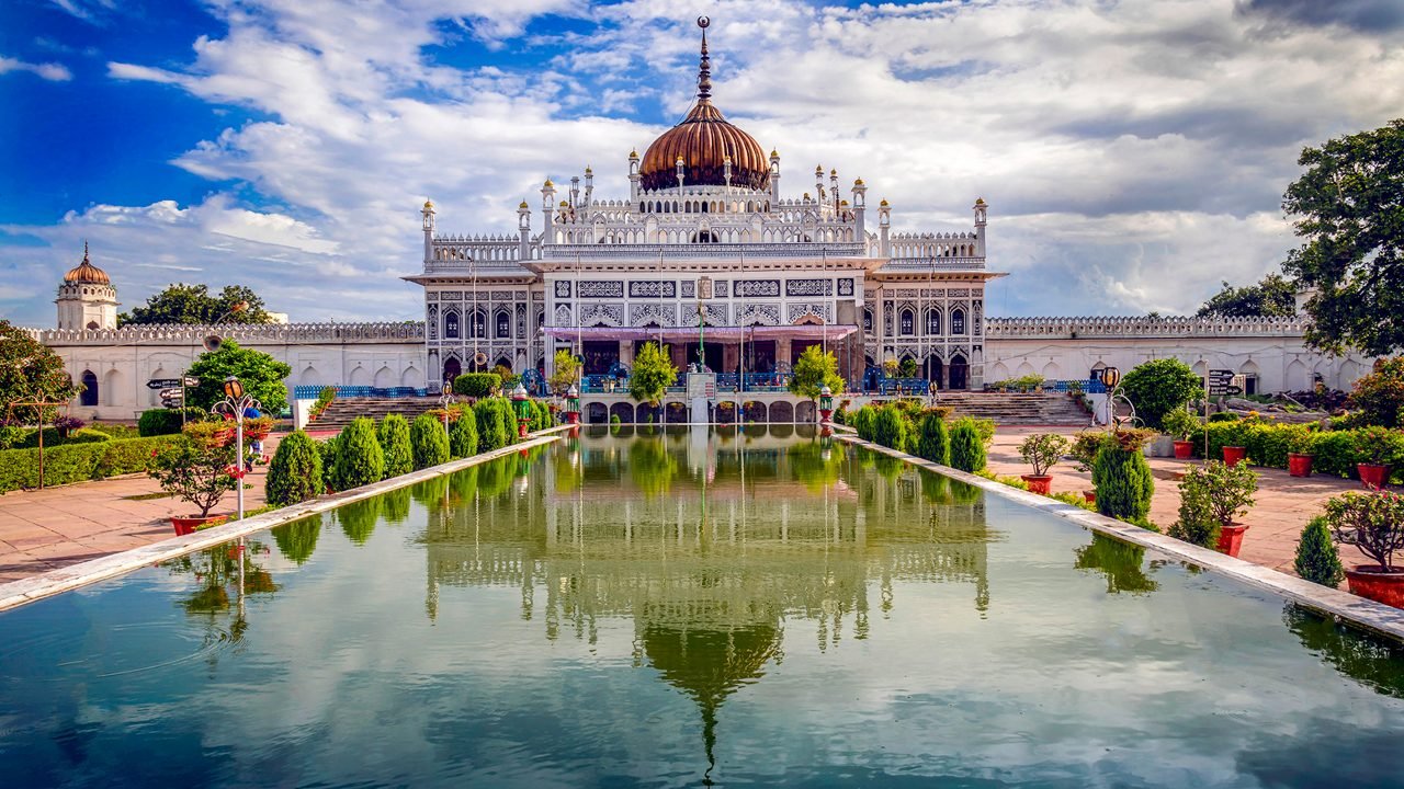 Lucknow Tour - Om Sai Ram Travels